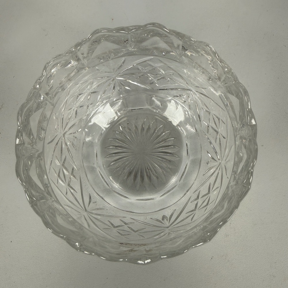 Royal Irish Crystal 24% Lead Crystal Scalloped Bowl Made in Czech Republic 4x5.5